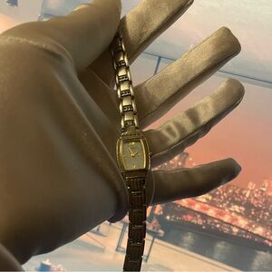 Quartz women’s watch